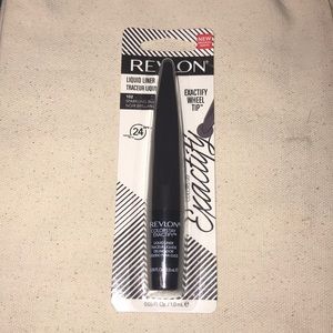 REVLON LIQUID EYELINER
